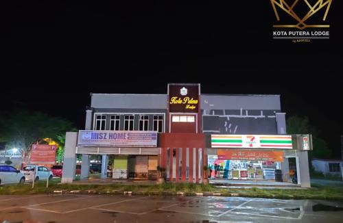 Kampong Raja Hotel | Kota Putera Lodge