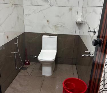 Adur Hotel | KOTTOOR LODGE Parakode