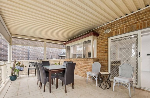 Blacktown House | KozyGuru | Blacktown | Modern Family Retreat
