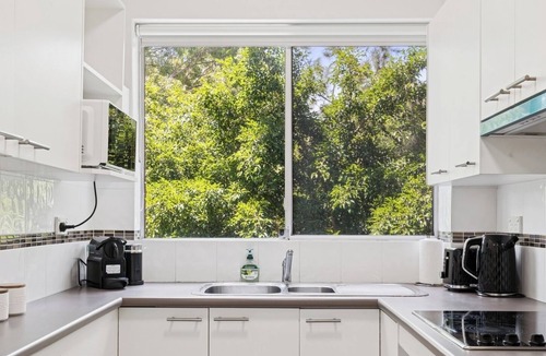 Macquarie Park Apartment | KozyGuru | Macquarie Park | Sunny Apt near Metro