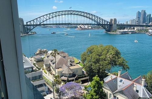 McMahons Point Apartment | KozyGuru | McMahons Point | Opera House View