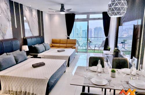 Taman Century Apartment | KSL City Mall 6-20pax Private Lift-Netflix-SmartTV 70inch