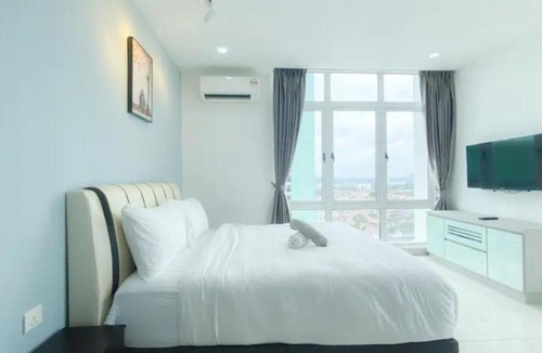 Taman Century Apartment | KSL JB City suite NETFLIX WIFI Youtube