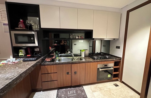 Medan Tuanku Apartment | KUALA LUMPUR APT WITH ROOF TOP GARDEN AND PLAYGROUND