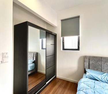 Taman Pertama Apartment | Kuala Lumpur, Sunway Velocity, M Vertica, 8-10Pax