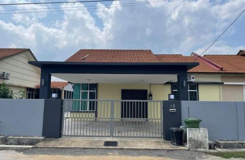 Sungai Tiram House | Kuantan Entire Semi-D 4bedroom Nearby Menara 188&HTAA#Netflix