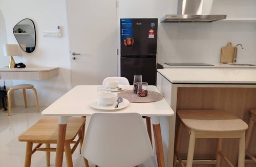 Kuching Apartment | Kuching Suite B @ Riverine Diamond