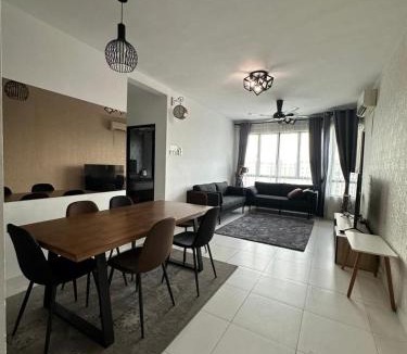 Ayer Keroh Apartment | Kyra The Heights Residence Condo Ayer Keroh Melaka WiFi, Netflix & Pool