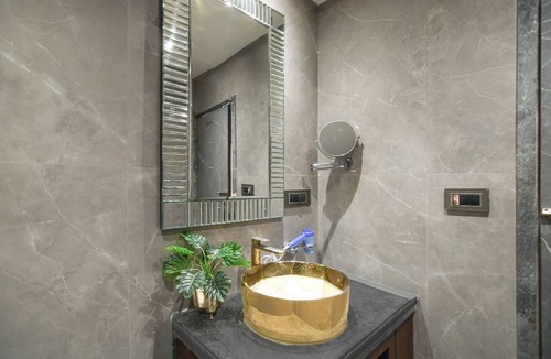 Kolkata Hotel | Kzar Central