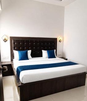 Taj Ganj Hotel | La Buddha Villagers Homestay - Near Taj Mahal Agra