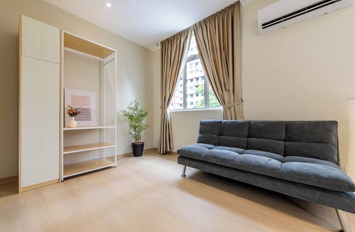 Teluk Kumbar House | La Ferringhi Villa by BRB