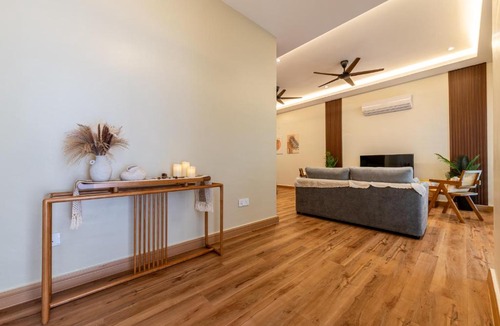 Batu Ferringhi House | La Ferringhi Villa - 5 Bedroom Bungalows by ALV