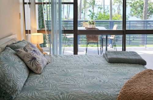 Dolphin Heads House | La Plage Cabane - stay by the Beach