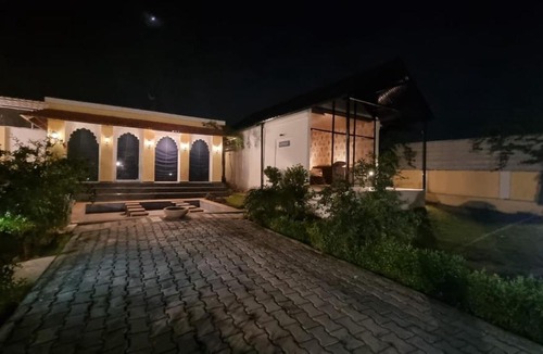 Jaipur House | Lager : The Farm Stays