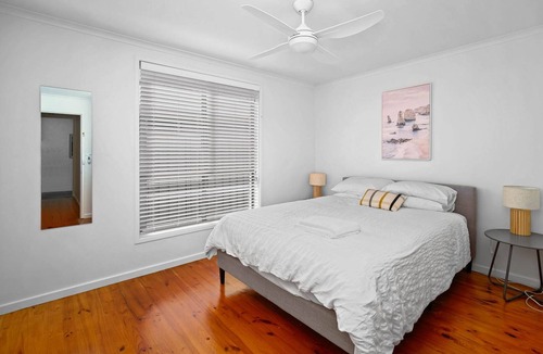 Green Point House | Laguna house just 100 metres from Wallis lake