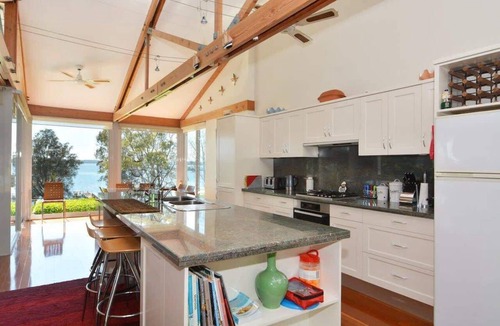 Morisset Park House | Lake Macquaries' Edgewater Escape at Morisset Memories