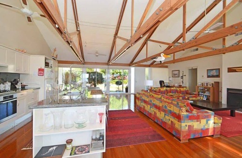 Morisset Park House | Lake Macquaries' Edgewater Escape at Morisset Memories