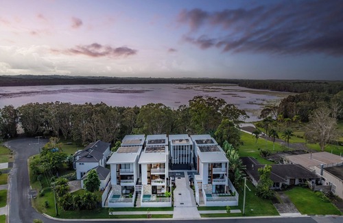 Bogangar Villa | Lakefront Luxury Escape - Pet Friendly!