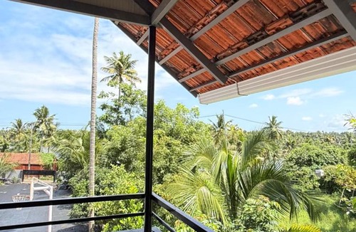 Mathilil House | Lakeside Meadows- Diamond Homestay
