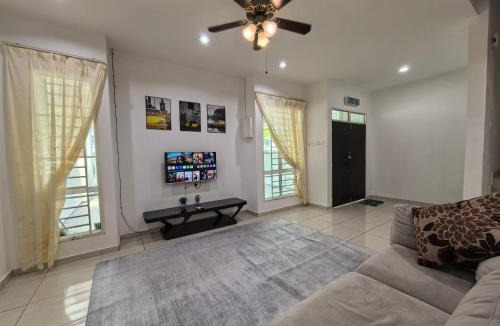 Kampung Pokok Asam House | Langkawi A&A Homestay 13 Pax