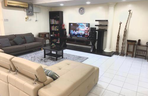 Kampung Bakau House | Langkawi Cozy Holiday Home at Taman Seri Aman by Zervin