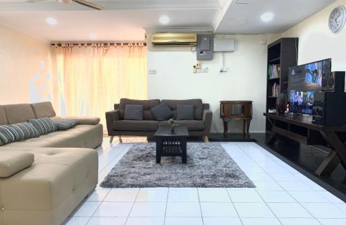 Kampung Bakau House | Langkawi Cozy Holiday Home at Taman Seri Aman by Zervin