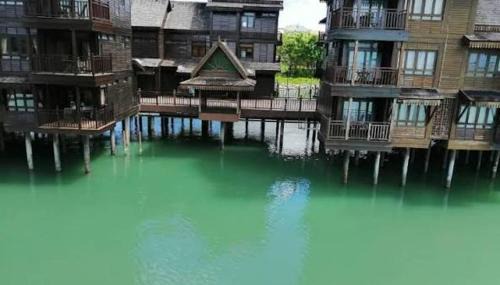 Padang Matsirat House | Langkawi Lagoon Floating Resort 02
