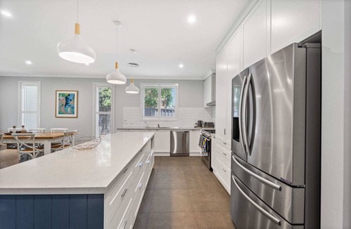 Bendigo House | Langston Abode Perfect for Family CBD
