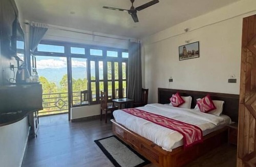 Kausani Hotel | Lap of Himalayas Resort Kausani
