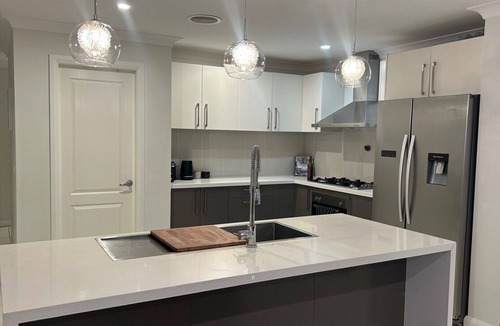Kelso House | Lap of Luxury- Bathurst House Very generous floor plan with dual living areas