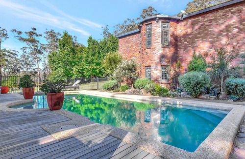 Watagan House | Large 4 bed house with pool, total privacy. 30 minutes from the Hunter Valley.