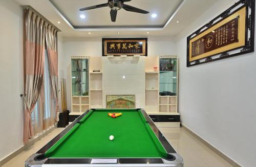 Klang House | Large Group KTV Stay, Near Setia Alam, Klang