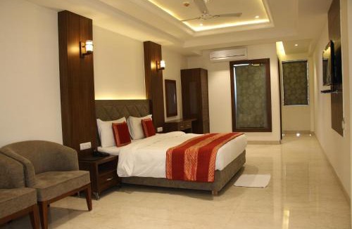 Alipur Hotel | Lavanya Hotel- Near Alipur, Delhi