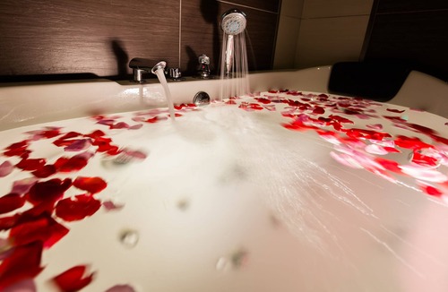 Bandar Baru Permas Jaya Hotel | Lavender Inn Permas Jaya