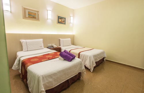 Bandar Baru Permas Jaya Hotel | Lavender Inn Permas Jaya