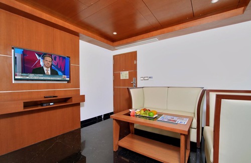 Yeshwanthpur Hotel | Lavender Premier