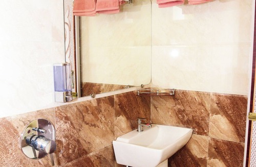 Kudal Hotel | Laxmi Empire Guest House