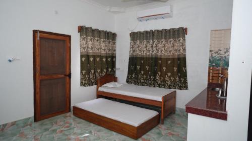 Krishnanagar House | Laxmi Nrsimha Nivas Guest House