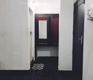 Perintalmanna Hotel | Layali Tourist Home