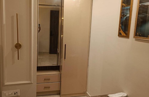 New Delhi Hotel | Leaf 9 Imperial, Subhash Nagar, Pacific Mall
