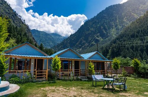 Kasol Hotel | Lee Garden Himalayan Wooden Cottage Kasol