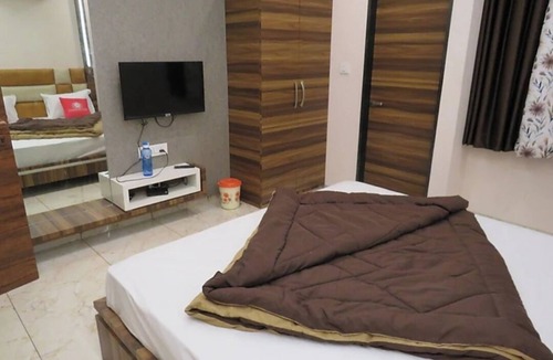 Ambaji Hotel | Leela Residency Ambaji