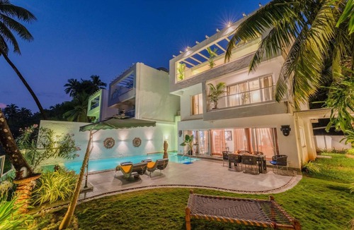Siolim Villa | Legacy by Hireavilla Natgeo Spot w Field Views