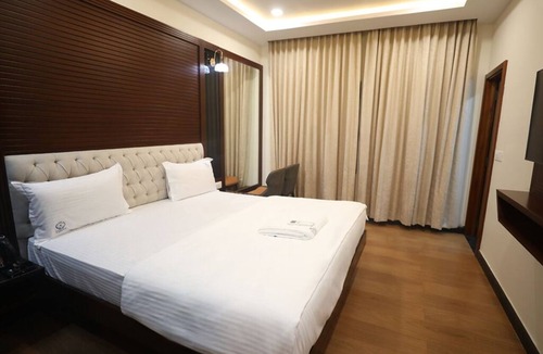 RR Nagar Hotel | Legacy Square