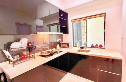 Medini Villa | Legoland Eco Botanic Superhero Suite family12px