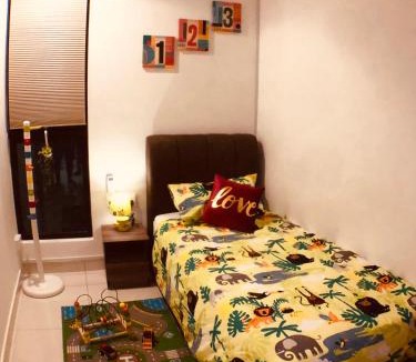 Gelang Patah Apartment | Legoland & Educity at BuYiYang Homestay