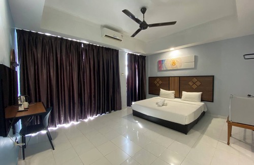 Tanjung Bungah Hotel | Leisure Cove Hotel & Apartments