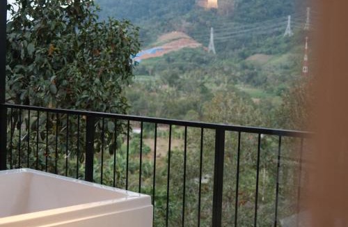 Janda Baik House | LEKIR by D Manggis Private Jacuzzi Villa, Mount Nuang View Janda Baik