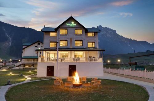 Sonamarg Hotel | Lemon Tree Hotel, Sonmarg by the Riverside