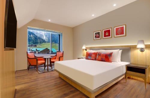Sonamarg Hotel | Lemon Tree Hotel, Sonmarg by the Riverside
